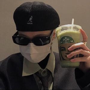 火车上牛大鸡巴操穴
